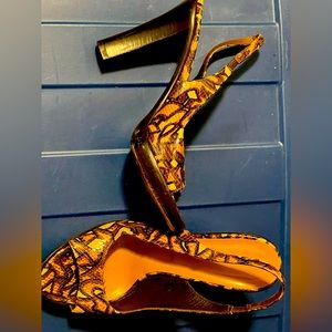 Vintage Via Spiga python print leather heels sz 7.5.